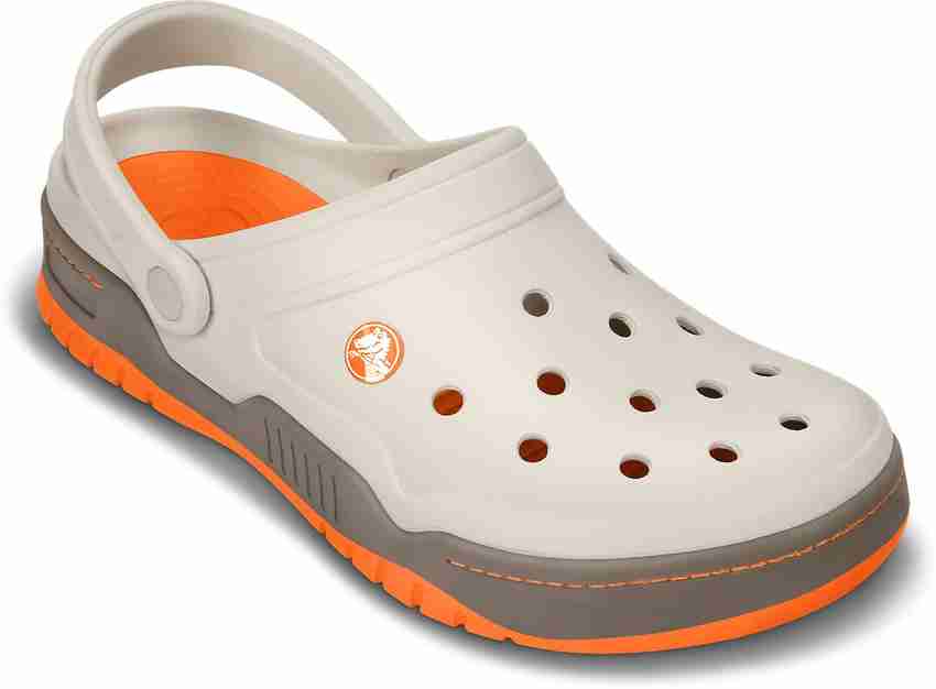 Crocs 14300 store