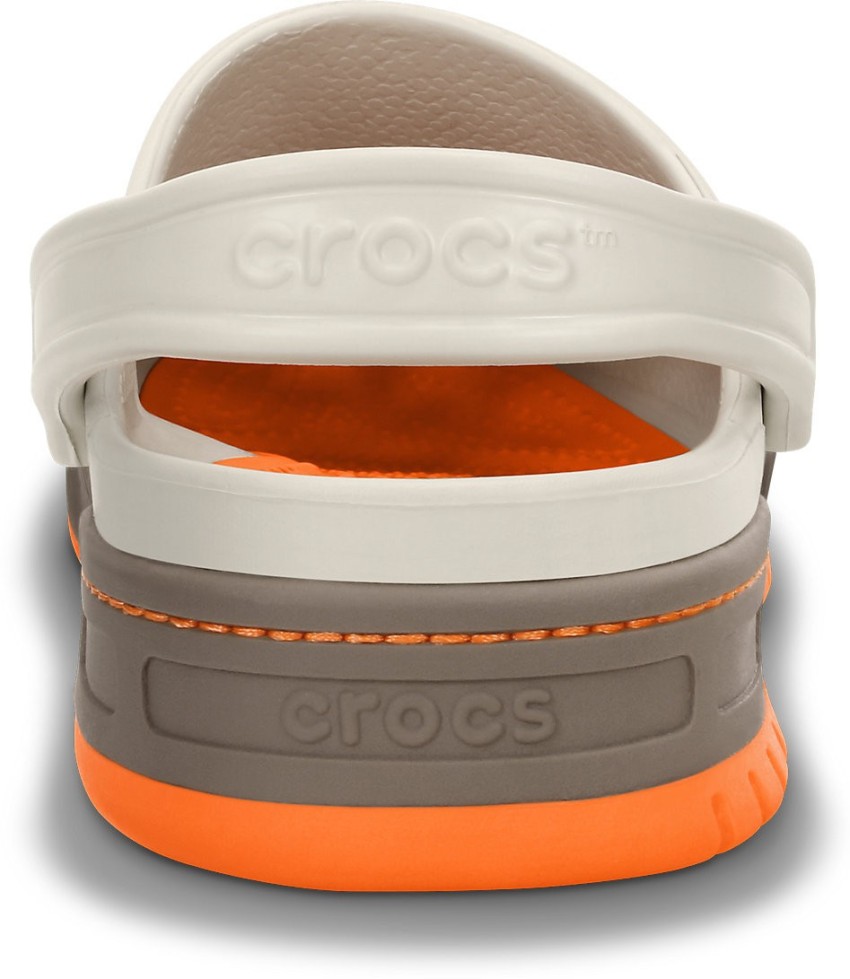 Crocs 14300 store