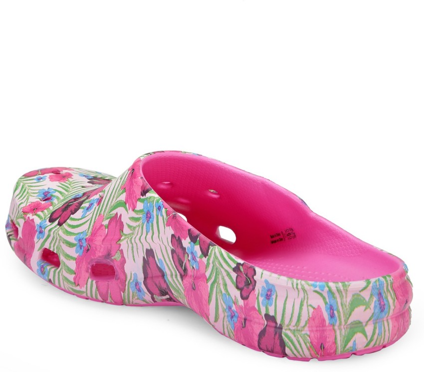 Crocs freesail graphic discount clog