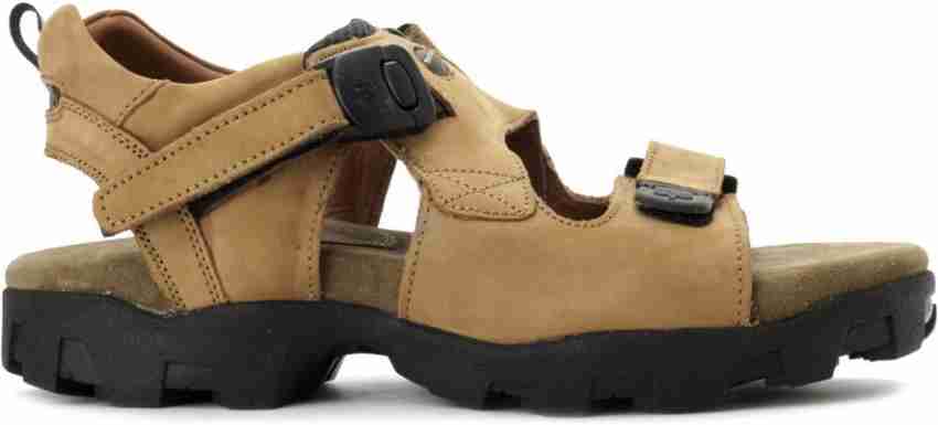 Woodland men's sandals on sale flipkart