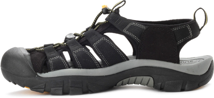 The Best Closed Toe Sandals for Men and Women