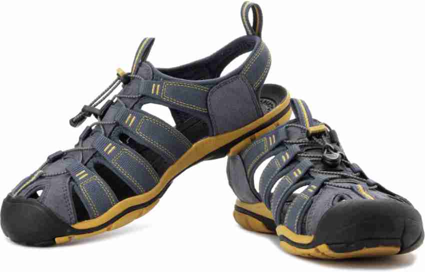 Men's clearwater store cnx sandals