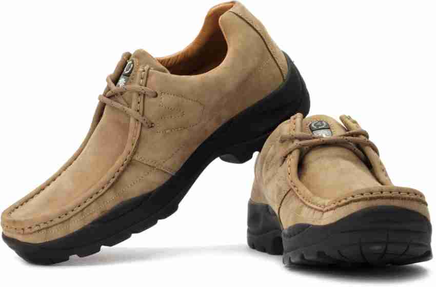 Woodland shoes hot sale under 1000