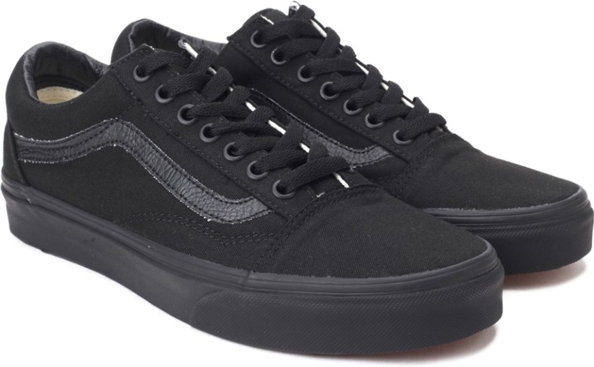 Vans old skool deals black flipkart