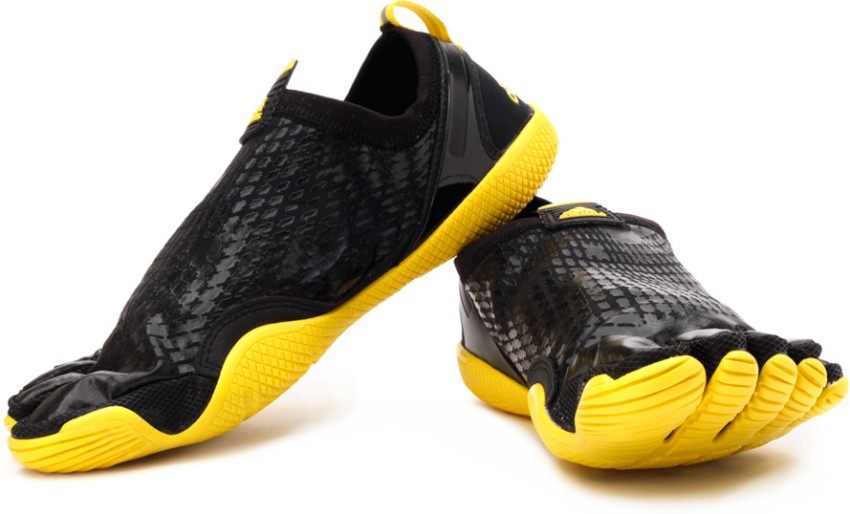 Inmundicia Marca comercial emocional ADIDAS Adipure Trainer 1.1 Training Shoes For Men - Buy Black, Yellow Color ADIDAS  Adipure Trainer 1.1 Training Shoes For Men Online at Best Price - Shop  Online for Footwears in India | Flipkart.com