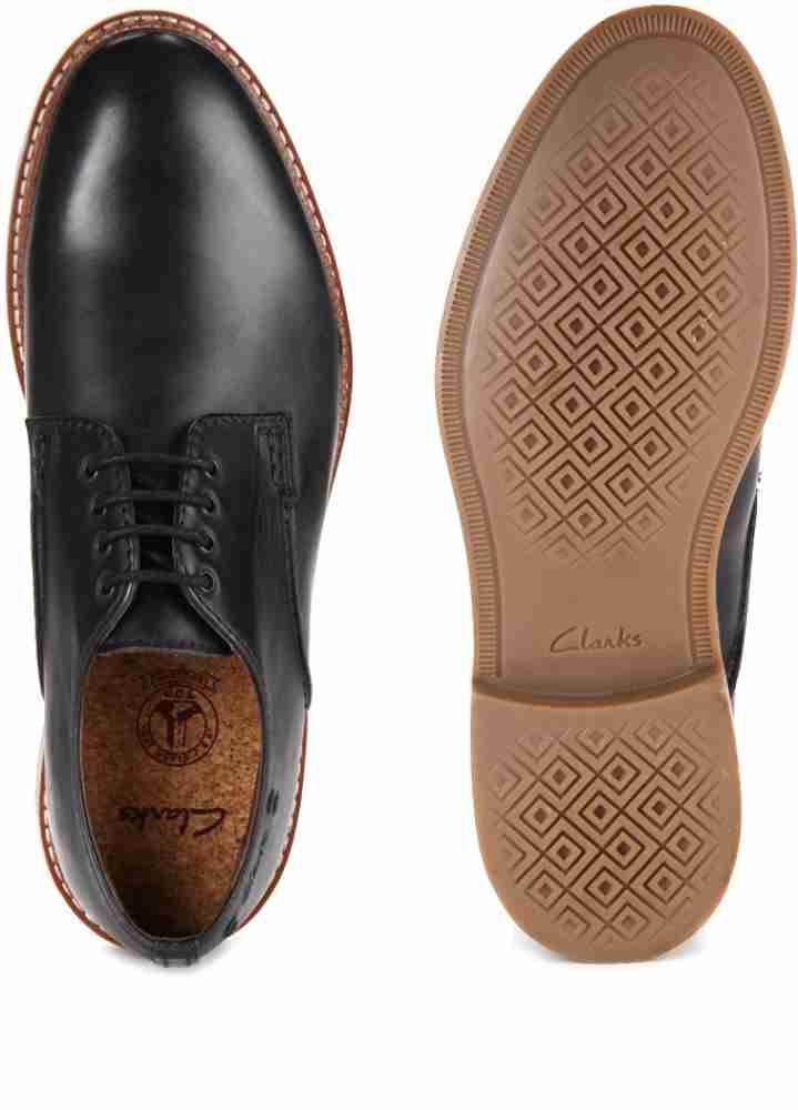 clarks shoes grimsby