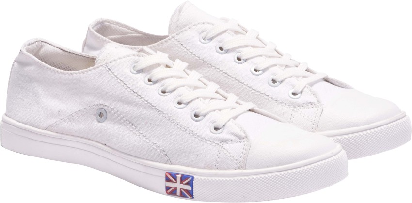 White canvas shoes clearance flipkart