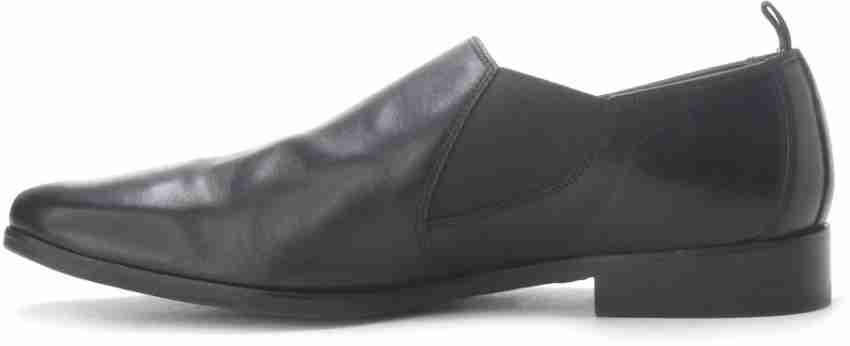 elektronisk geni Måge CLARKS Hardies Life Genuine Leather Slip On Shoes For Men - Buy Black Color CLARKS  Hardies Life Genuine Leather Slip On Shoes For Men Online at Best Price -  Shop Online for