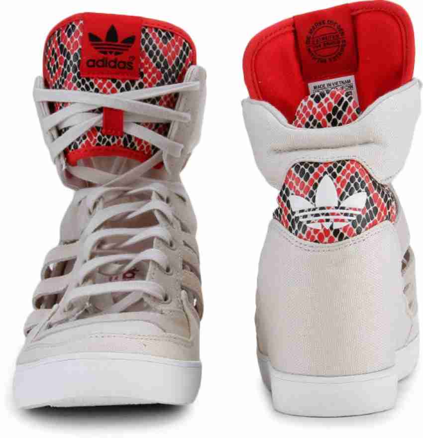 Adidas high hotsell ankle shoes flipkart