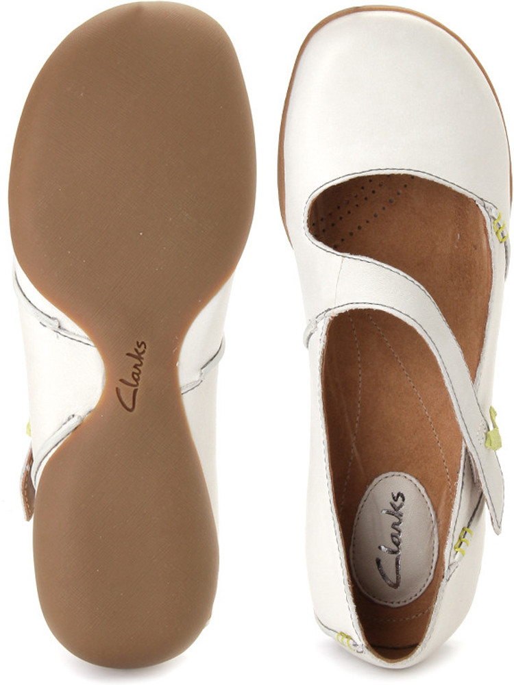 Clarks plum discount shoes