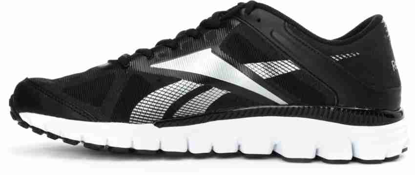 Black reebok clearance realflex