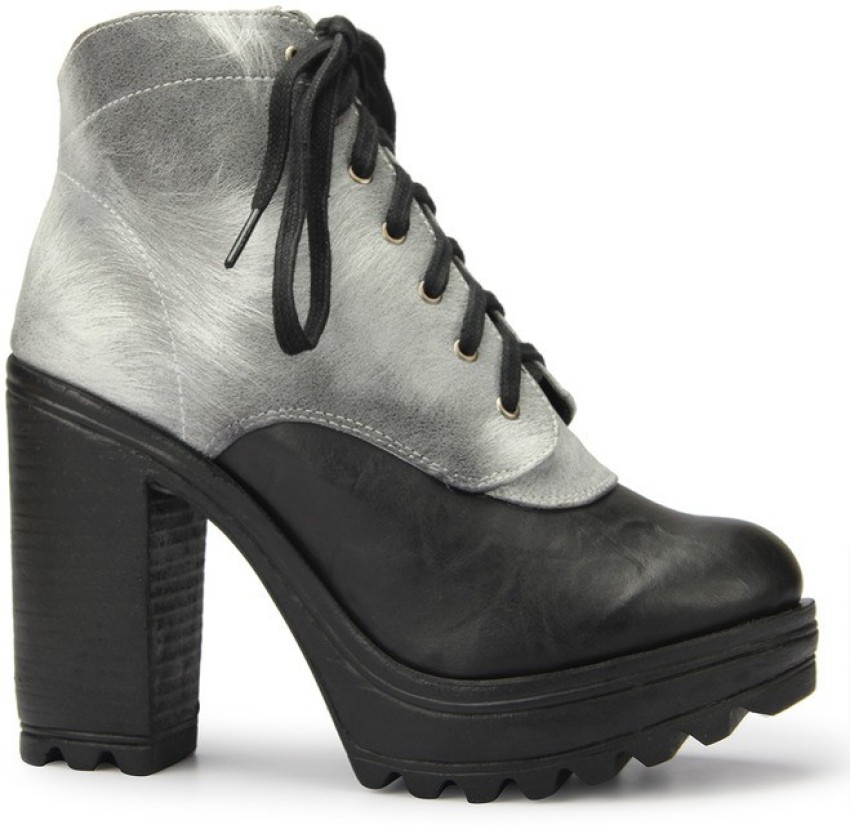 Knotty derby deals women's boots