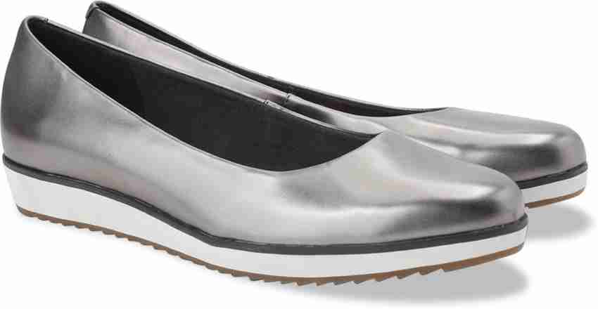 Clarks compass zone black patent hotsell