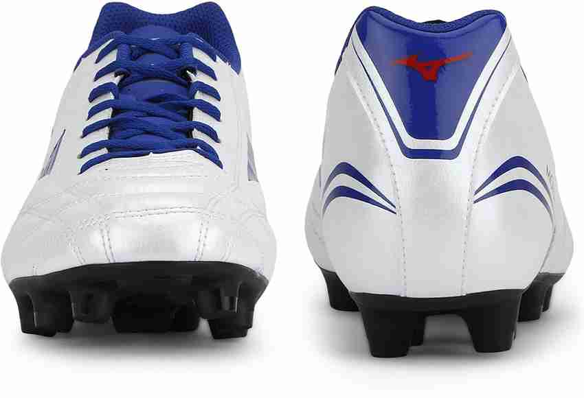 Mizuno wide cheap soccer cleats
