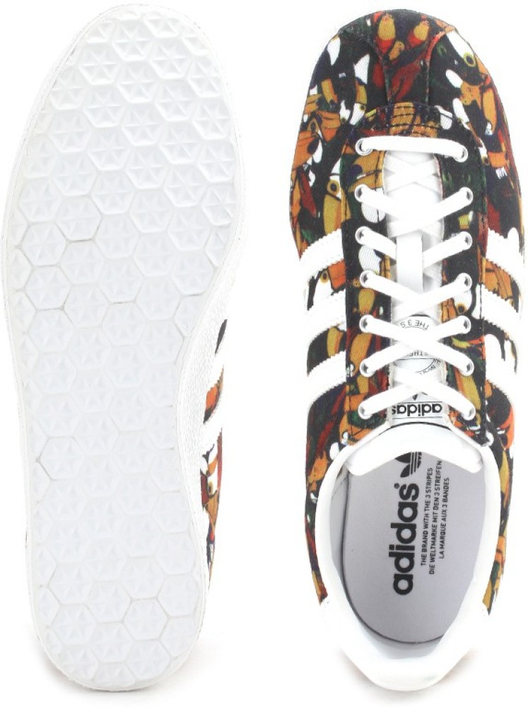 Gazelle adidas clearance motif