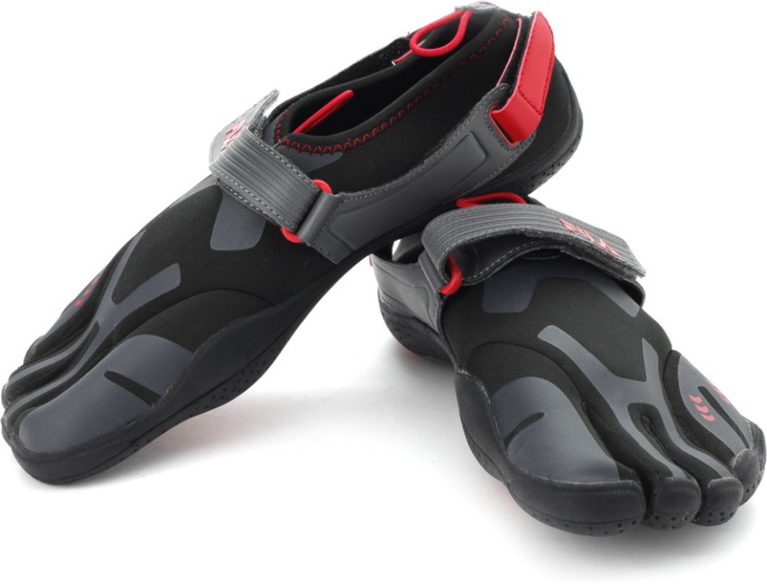 FILA Skeletoes Ez Slide Barefoot Shoes For Men - Buy Black, Silver, Red Color FILA Skeletoes Ez Slide Barefoot Shoes Men Online at Price - Shop for Footwears in India | Flipkart.com