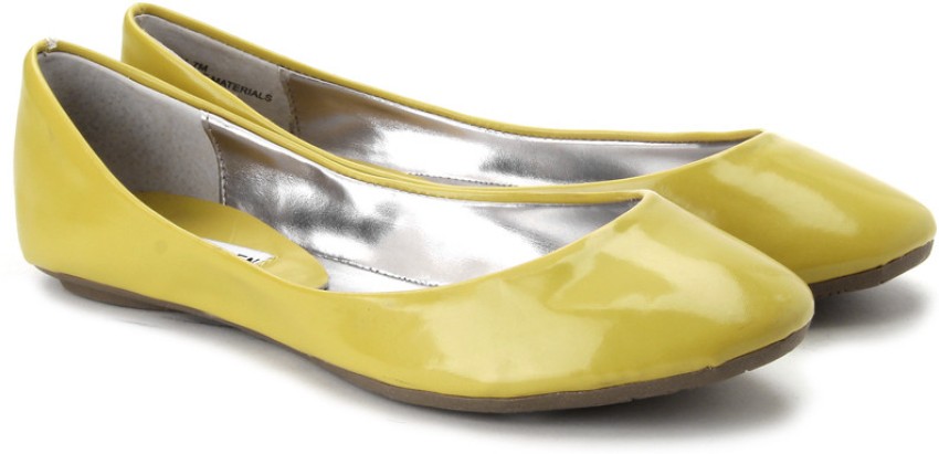 Steve madden cheap yellow flats