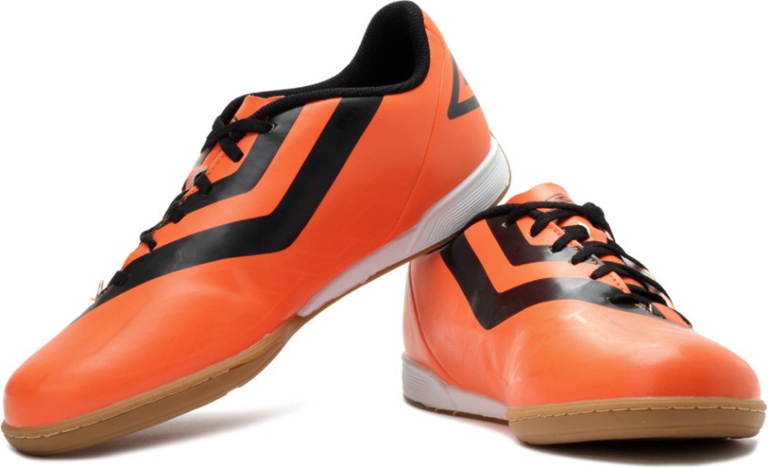 Umbro deals shoes flipkart