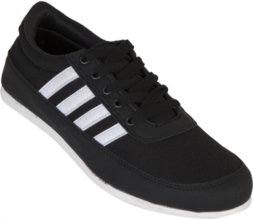 White sneakers best sale black stripes