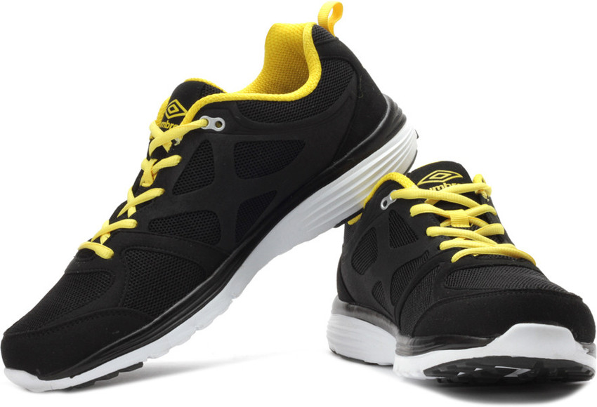 Umbro outlet shoes flipkart