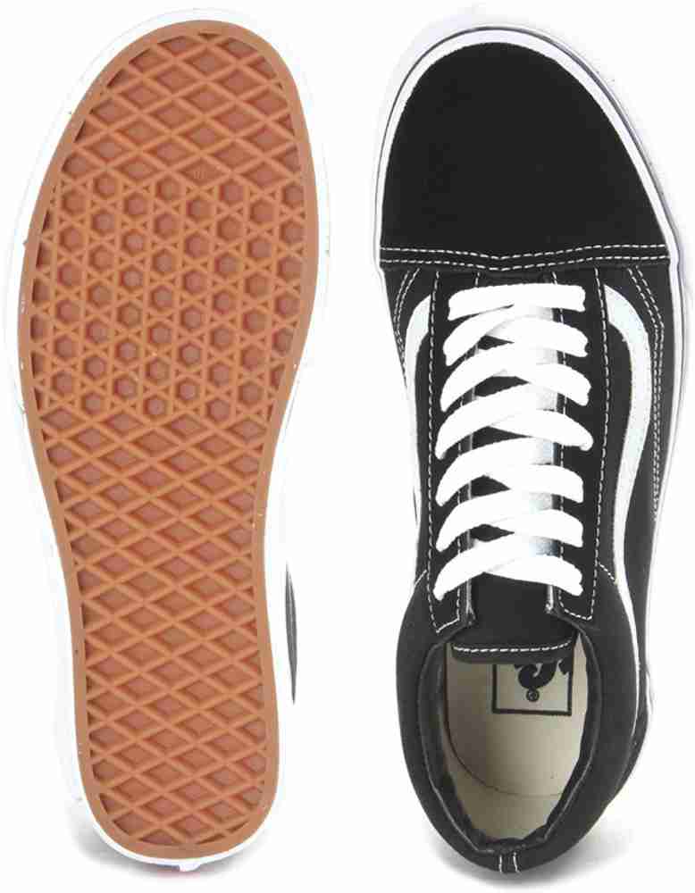 Buy Black Color VANS Old Skool Sneakers For Men Online at Best