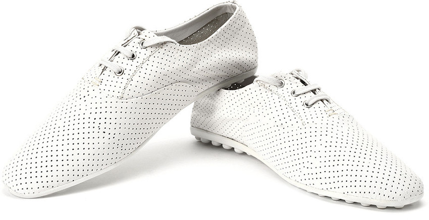 Famozi Sneakers For Men Buy White Color Famozi Sneakers For Men Online at Best Price Shop Online for Footwears in India Flipkart