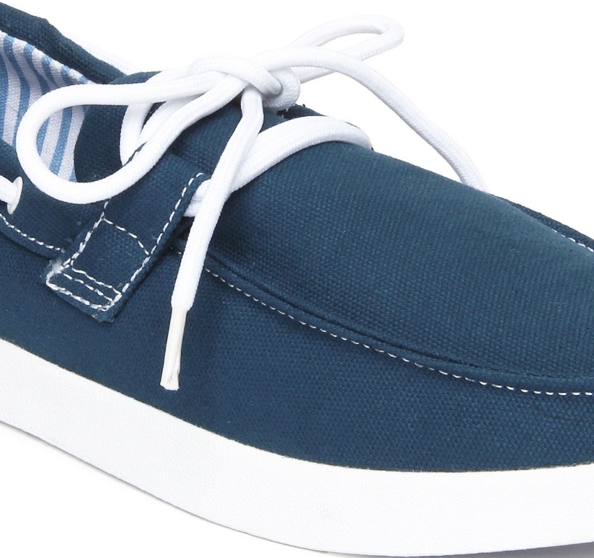 Mast and clearance harbour boat shoes