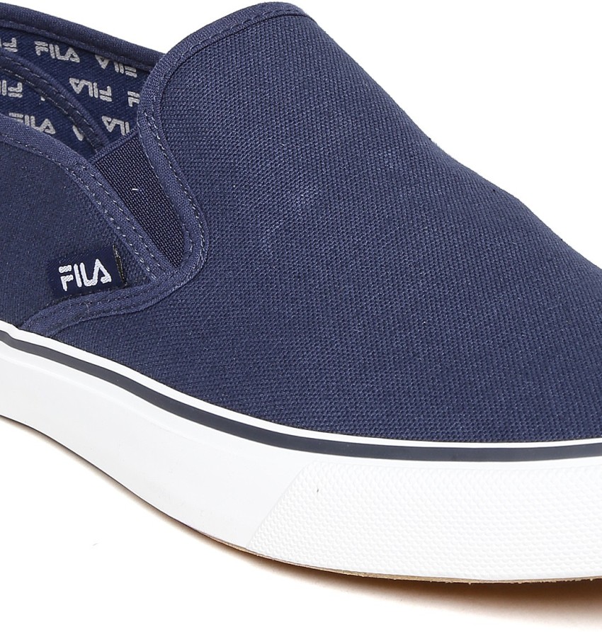 Navy hot sale fila shoes