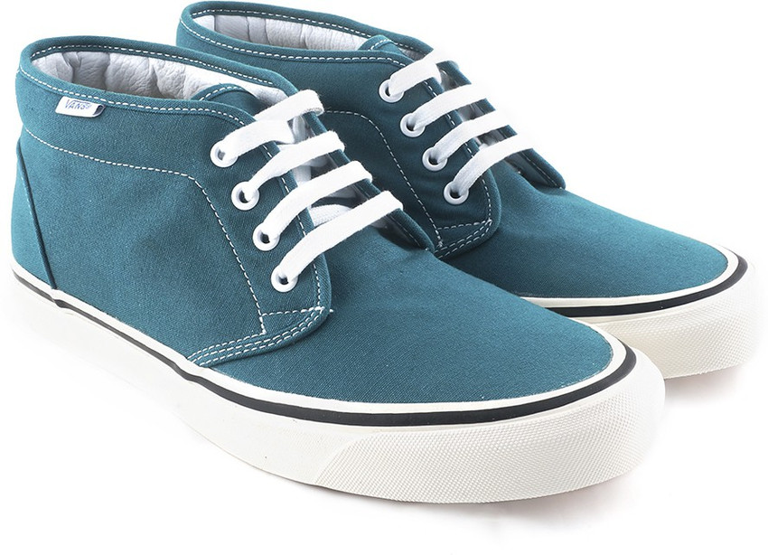 Van chukka top