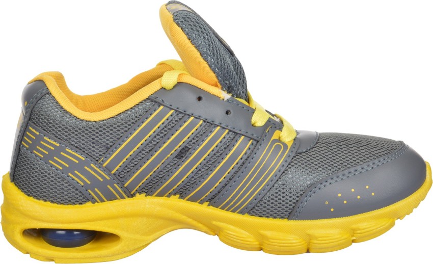 Servis on sale sports shoes