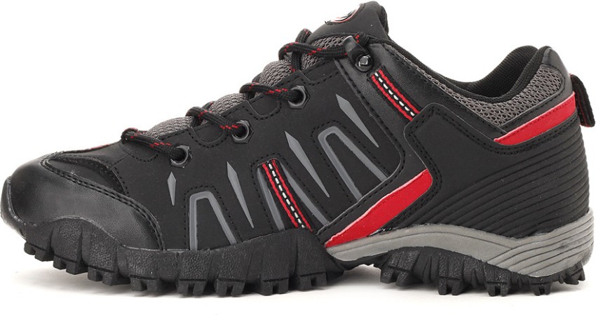 Bata trekking deals shoes price