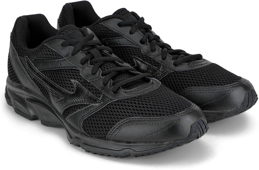 MIZUNO Maximizer 18 Running Shoes For Men Buy Black Color MIZUNO Maximizer 18 Running Shoes For Men Online at Best Price Shop Online for Footwears in India Flipkart