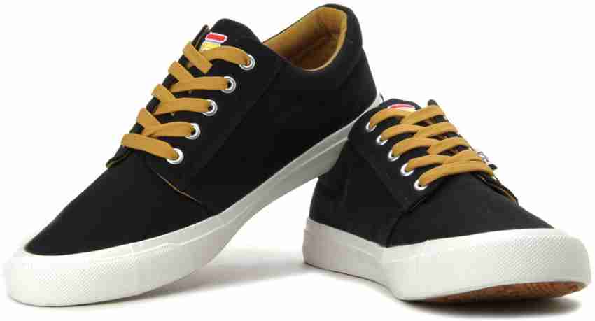 FILA Creast Sneakers For Men Buy Blk Cam Color FILA Creast Sneakers For Men Online at Best Price Shop Online for Footwears in India Flipkart