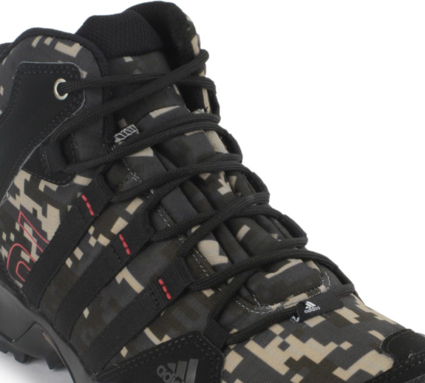 Mens camo cheap adidas shoes