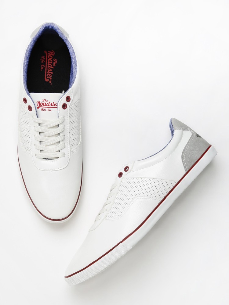 Roadster men hot sale white sneakers