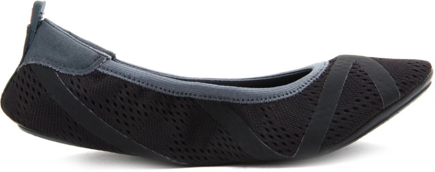 Puma axel 2024 ballet flats