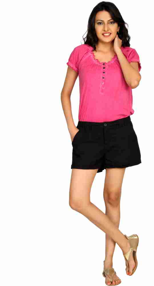 Buy online White Cotton Hot Pants Shorts from Skirts & Shorts for Women by  Oxolloxo for ₹500 at 67% off