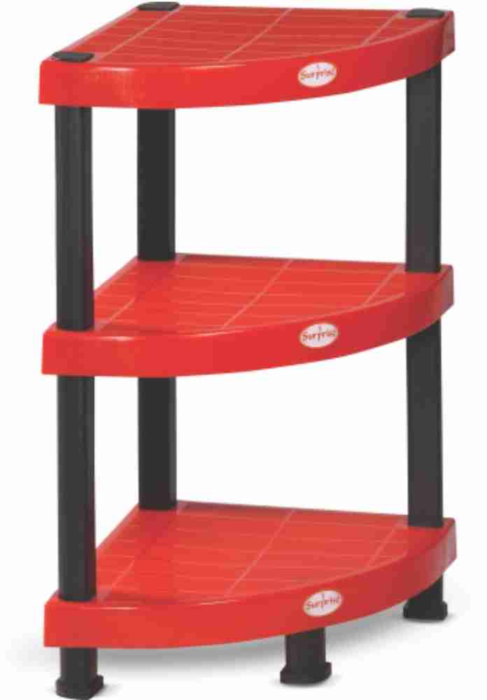 Corner plastic outlet table
