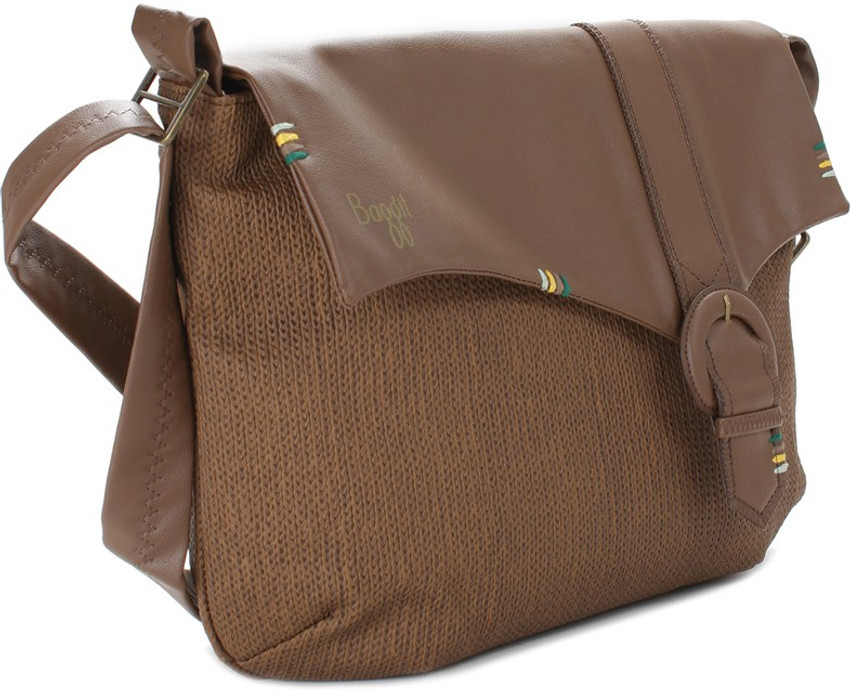 Baggit sling bags flipkart clearance