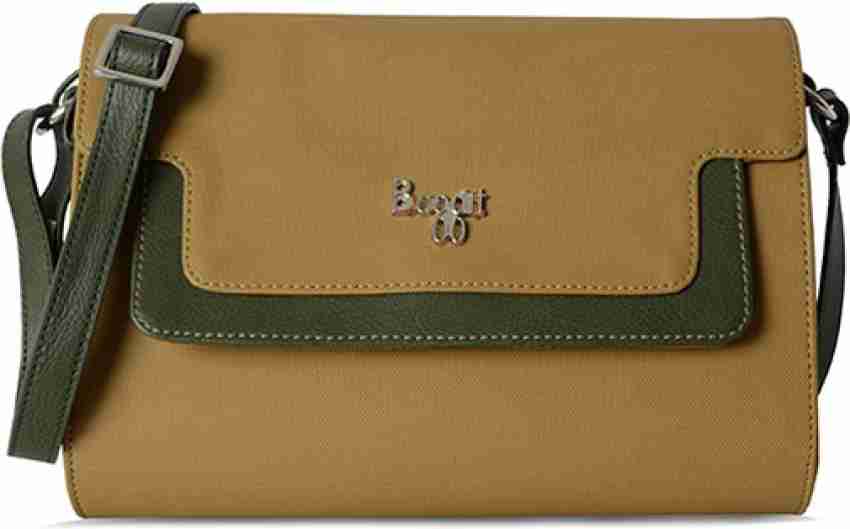 Baggit sling 2025 bags snapdeal