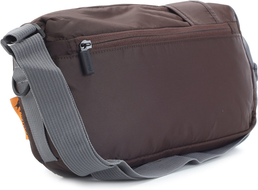 Share 89+ fastrack sling bags for mens latest esthdonghoadian