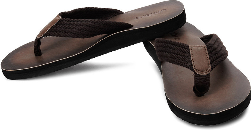 Umbro slippers price store