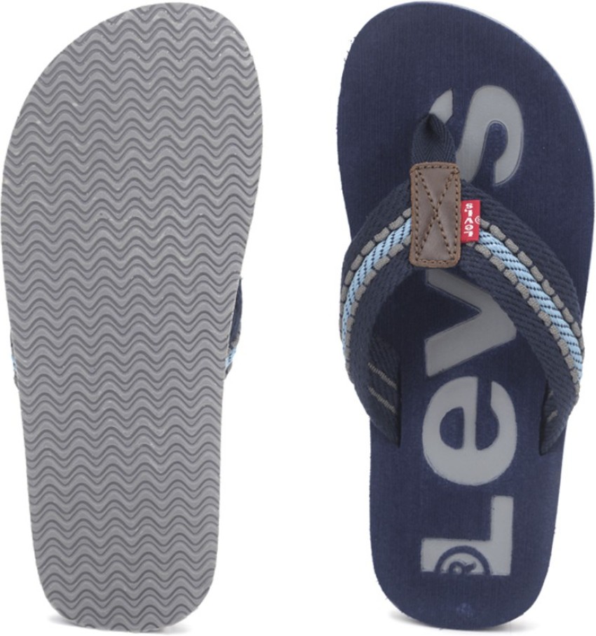 Levi's discount flip flops