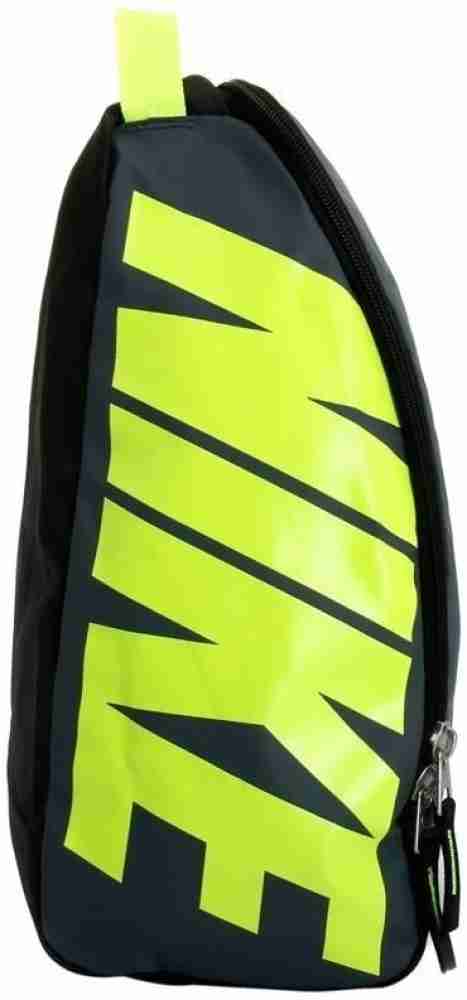 NIKE Team Training Small Travel Bag - Small - Price in India, Reviews,  Ratings & Specifications