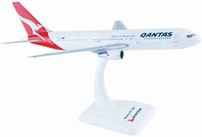 Hogan Wings QANTAS Boeing 767-300, Scale 1:200 (with Landing Gear 