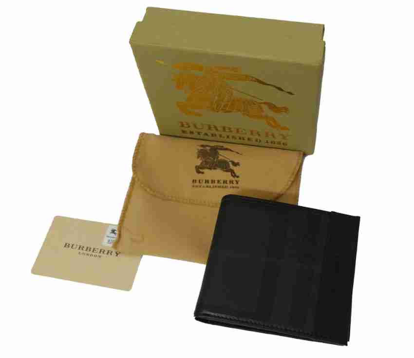 BURBERRY Wallet Emblem Price in India - Buy BURBERRY Wallet Emblem online  at