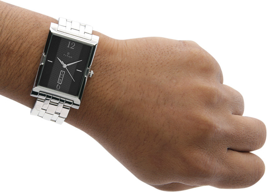 Titan watch best sale 1641 yca price