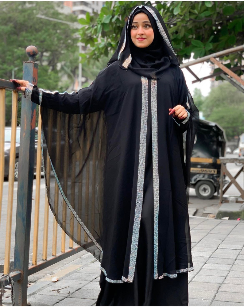 Beautiful modern store abayas
