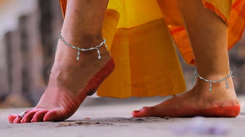 Anklet payal feet on sale