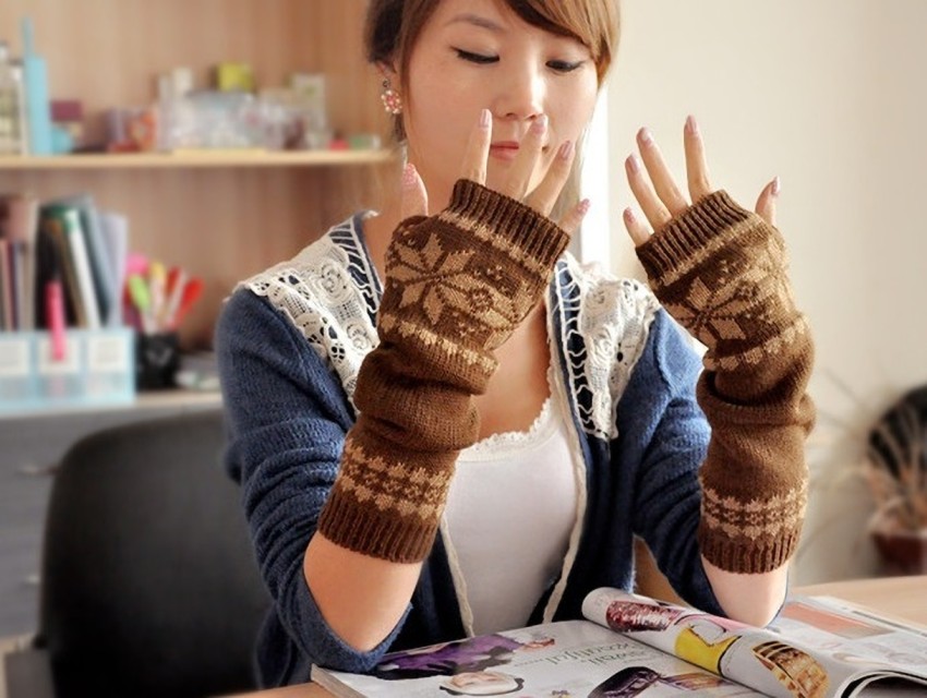 AlexVyan Knitting Woolen Warm Fingerless Gloves Arm Hand Warmer Sleeves for  Women Wool Arm Warmer Price in India - Buy AlexVyan Knitting Woolen Warm  Fingerless Gloves Arm Hand Warmer Sleeves for Women